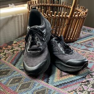Women’s Black Athletic Shoes